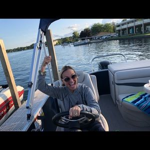 Meet your Posher, Pam